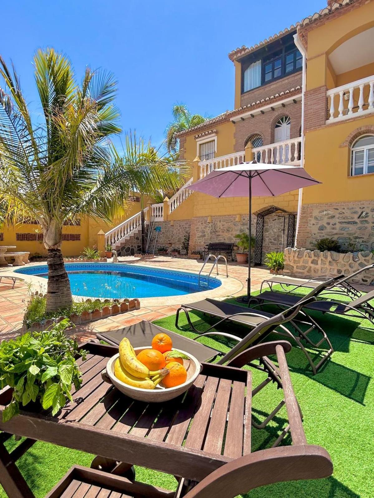 Chalet Con Piscinas Y Vistas De Ensueno Almuñécar Εξωτερικό φωτογραφία