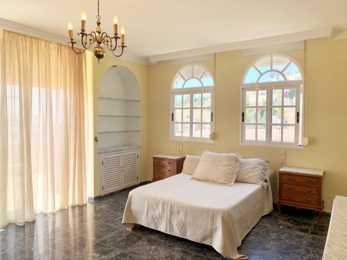 Chalet Con Piscinas Y Vistas De Ensueno Almuñécar Εξωτερικό φωτογραφία